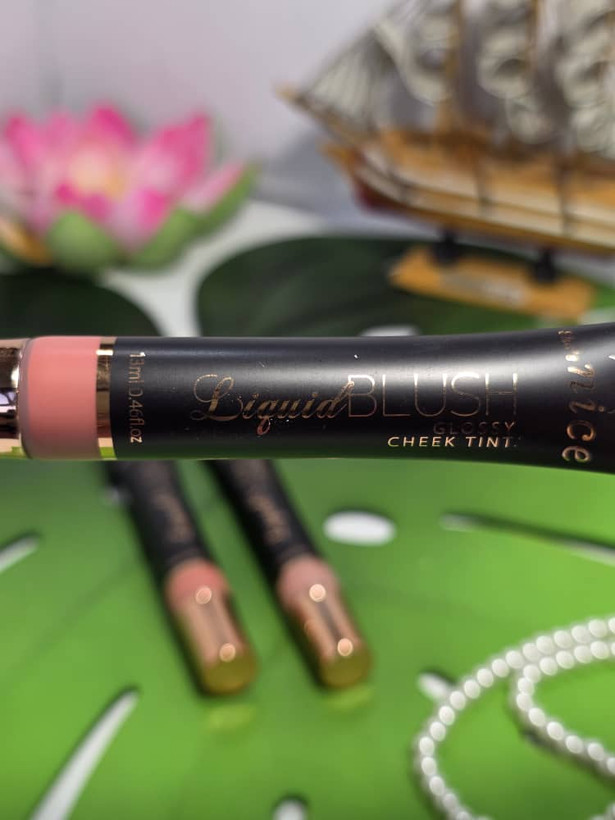 رژگونه مایع نایس (She’s Nice) مدل Glossy Cheek Tint – بافت سبک و طبیعی